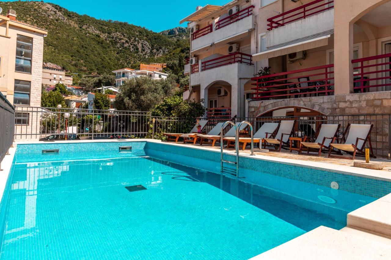 Villa Savovic Petrovac Exterior photo