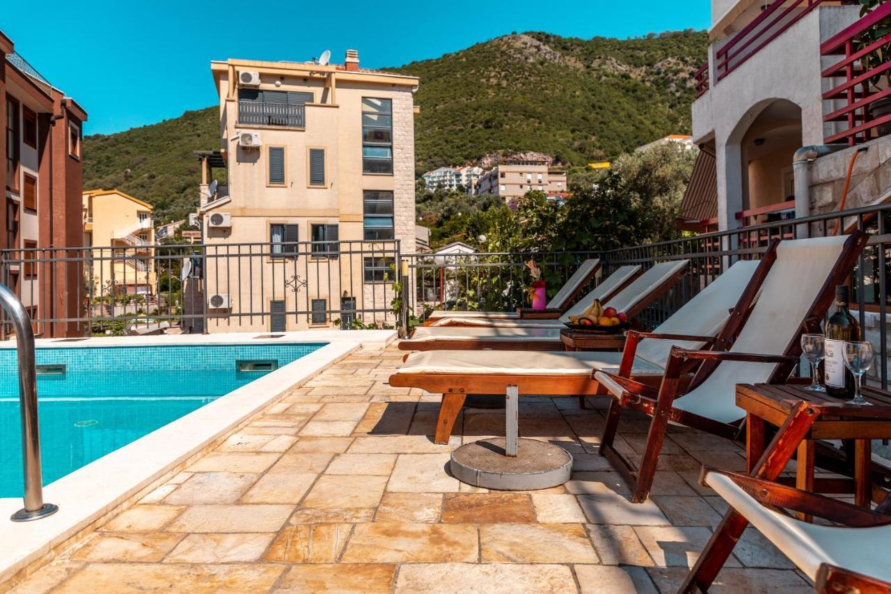 Villa Savovic Petrovac Exterior photo