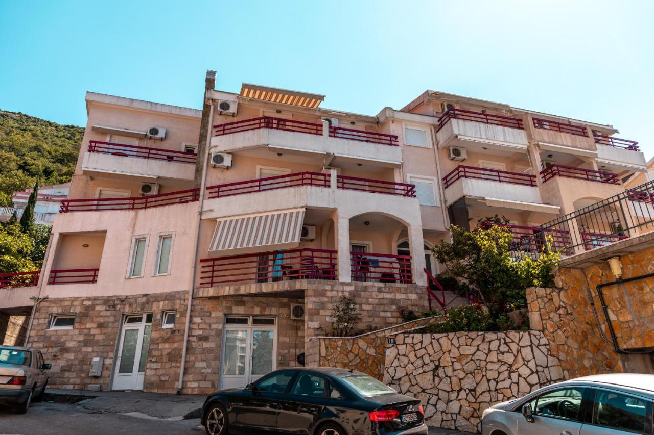 Villa Savovic Petrovac Exterior photo